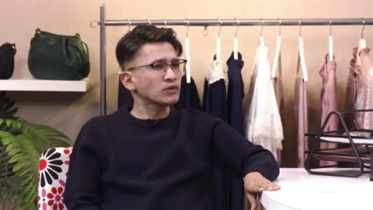 Ruben pun disebut telah memenuhi kewajibannya dalam kerja sama tersebut. Namun, hingga waktu yang dijanjikan, produksi mukena tak kunjung terealisasi.