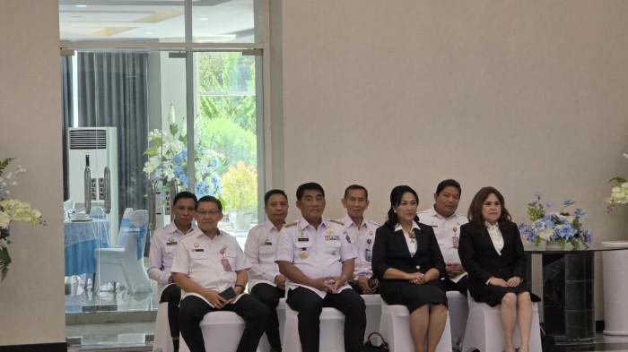 PELANTIKAN - Gubernur Sulawesi Utara, Yulius Selvanus Komaling (YSK), resmi melantik Ketua dan Pengurus Badan Kerjasama Organisasi Wanita (BKOW) Provinsi Sulut masa bakti 2026–2031, Rabu (22/4/2026).