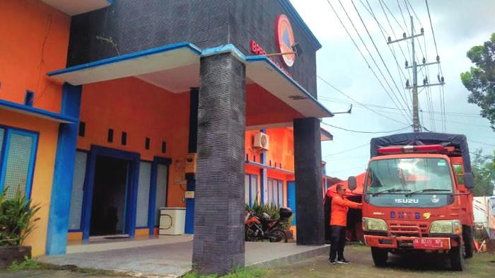 KEMARAU PANJANG - Kantor BPBD Kabupaten Sampang, Madura, Kamis (25/9/2025). BPBD mengingatkan masyarakat untuk meningkatkan kewaspadaan menghadapi musim kemarau panjang yang diprediksi berlangsung hingga awal 2026.