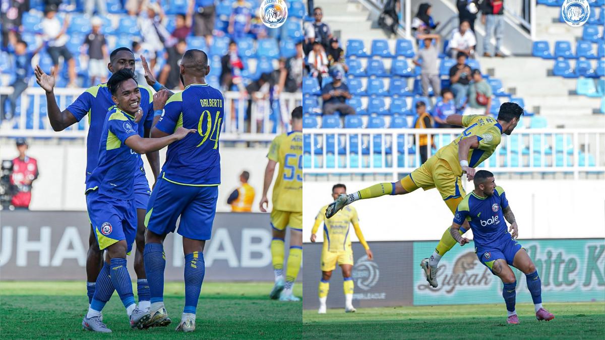 AREMA FC VS PERSIB BANDUNG - Duel Arema FC vs Persib Bandung di Stadion Kanjuruhan, Malang, Jawa Timur, Senin (22/9/2025).