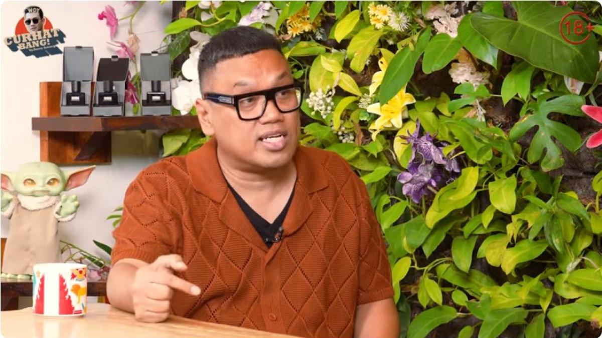 KABAR UYA KUYA - Uya Kuya lapor polisi setelah difitnah mempunyai 750 dapur MBG. Ia pun beber reaksi anak-anaknya.