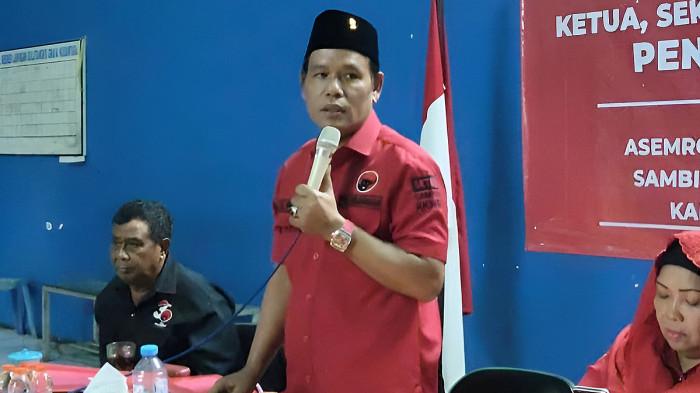 DIREKOMENDASIKAN - Syaifuddin Zuhri atau Kaji Ipuk, Bendahara DPC PDIP Surabaya yang saat ini menjabat Sekertaris Komisi A DPRD Surabaya. Kaji Ipuk direkomendasikan partainya menjadi Ketua DPRD Surabaya, menggantikan mendiang Adi Sutarwijono.