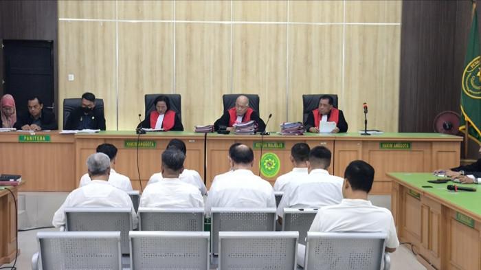 KORUPSI-Sidang lanjutan perkara dugaan tindak pidana korupsi tambang batu bara PT Ratu Samban Mining (RSM) kembali digelar di Pengadilan Negeri Bengkulu, Rabu (22/4/2026) malam. 