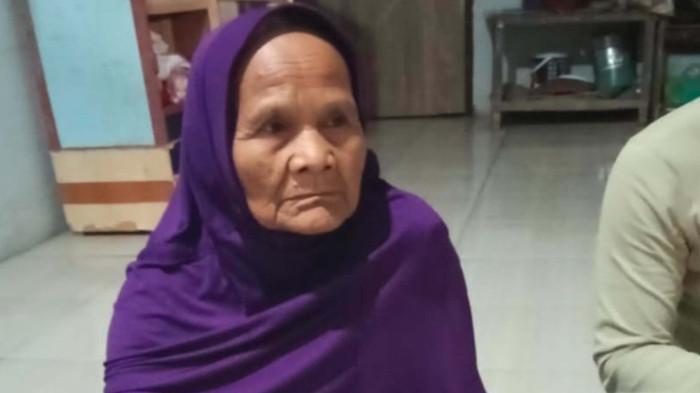 NENEK SUKIMAH bojonegoro