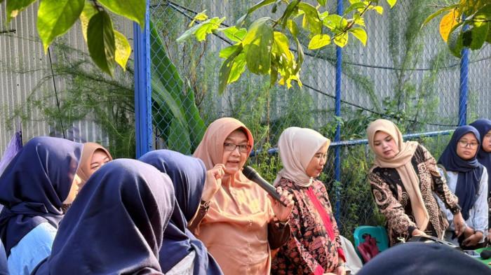 20260423 FK UMP Purwokerto lakukan kunjungan edukatif ke kebun herbal di karangsari
