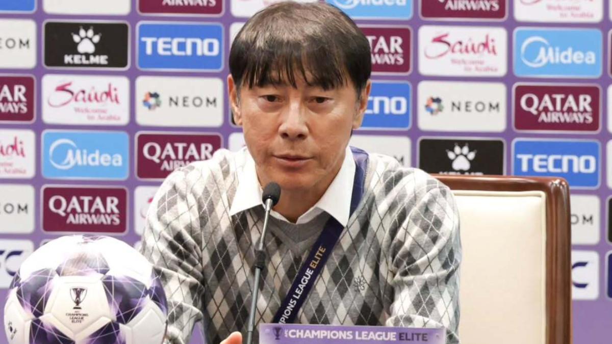 POTRET SHIN TAE-YONG - Potret eks pelatih Timnas Indonesia, Shin Tae-yong.
