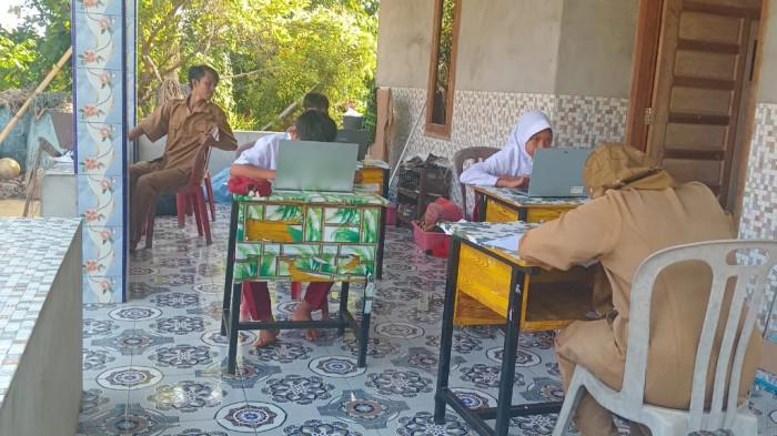 20260423 Sejumlah siswa-siswi SD