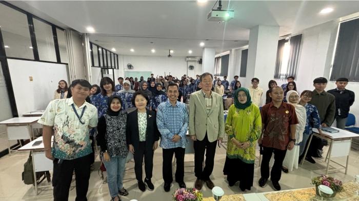 2KULIAH UMUM - Politeknik STIA LAN Bandung menyelenggarakan kuliah umum internasional