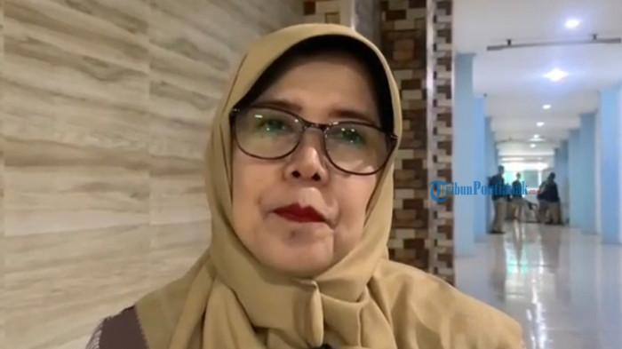 KEBIJAKAN BARU PEMKOT - Kepala Dinas Pengendalian Penduduk, Keluarga Berencana, Pemberdayaan Perempuan dan Perlindungan Anak (P2KBP3A) Kota Pontianak, dr. Rifka saat ditemui di Aula Kantor RRI, Jl Jend Sudirman, Kota Pontianak, Kamis 23 April 2026. Dinas P2KBP3A tengah menyiapkan kebijakan pemenuhan hak anak pasca perceraian.
