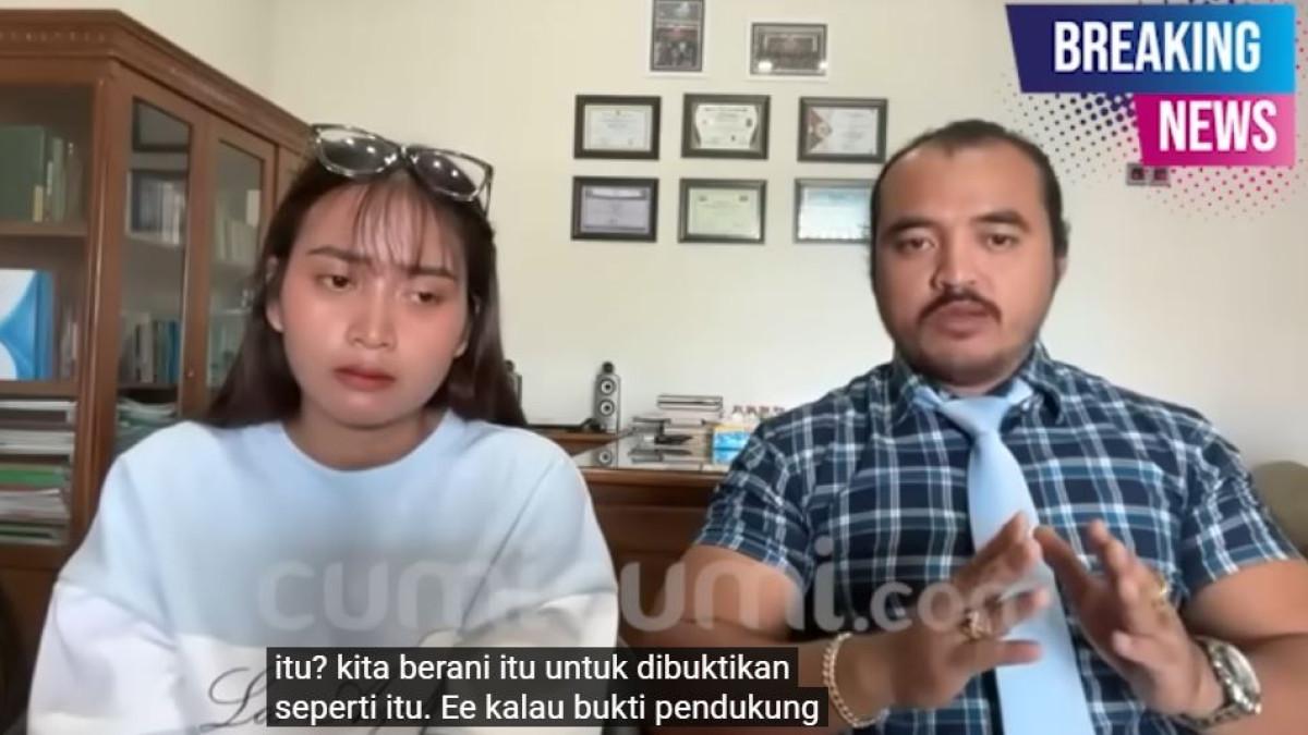 Setelah menikah, Dini Kurnia dan Ressa Rizky Rossano kemudian bercerai karena sudah tidak sejalan.
