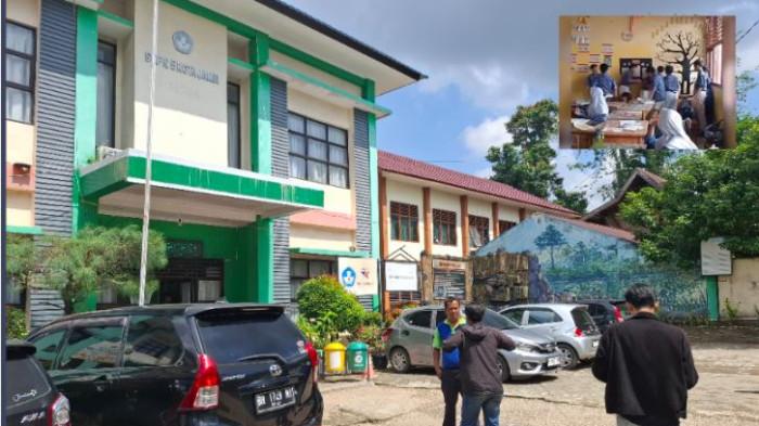 PENGEROYOKAN - SMP Negeri 5 Kota Jambi, Jalan Prof Dr Moh Yamin, Kelurahan Payo Lebar, Kecamatan Jelutung, Kota Jambi, pada Kamis (23/4/2026). Terjadi tindak kekerasan siswa di sekolah tersebut.