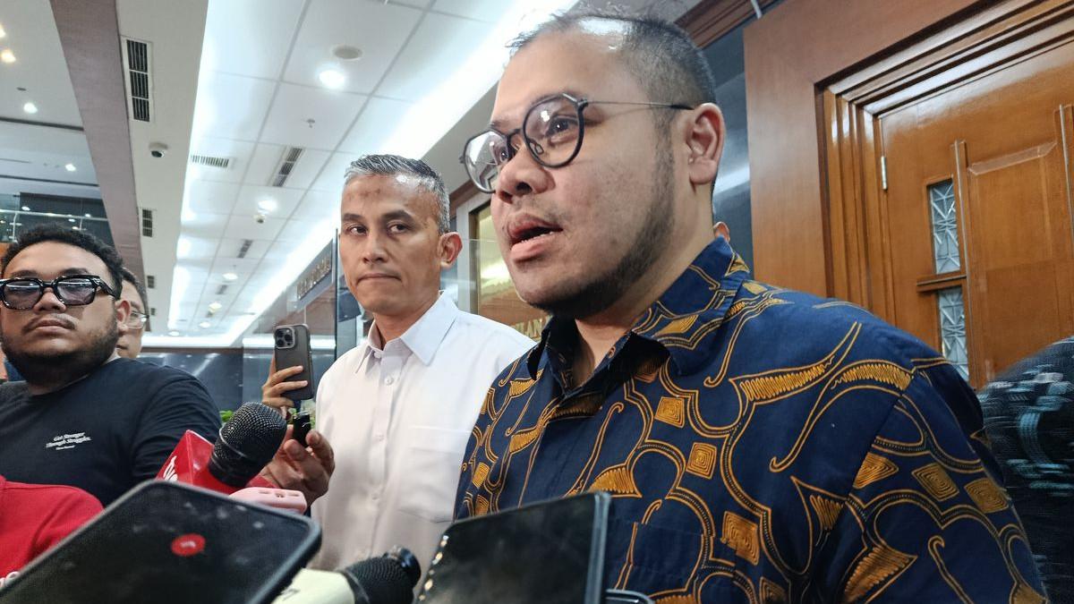 KASUS KORUPSI - Eks Konsultan Teknologi di lingkungan Kemendikbudristek, Ibrahim Arief saat memberikan keterangan usai sidang di Pengadilan Tipikor Jakarta, Kamis (16/4/2026).