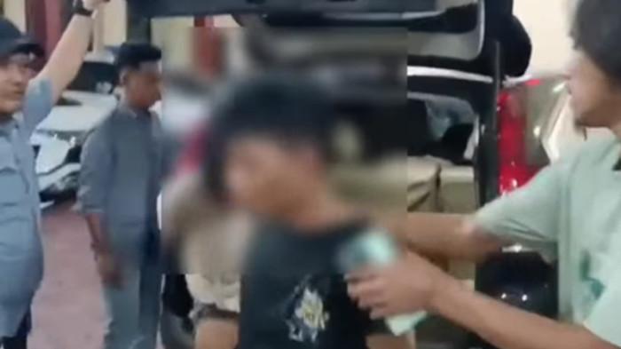 PELAKU JAMBRET -  Pelaku jambret ponsel milik turis asal Jerman bernama Robin (26) akhirnya ditangkap Satreskrim Polres Metro Jakarta Pusat pada Rabu (22/4/2026).