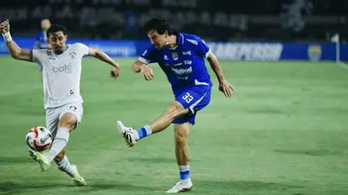 THOM HAYE PERSIB VS AREMA