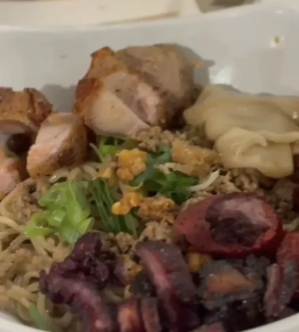 Warung Mie dan Babi Tepi Sawah