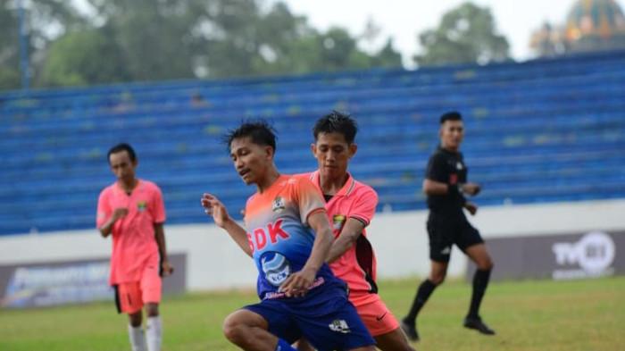 LIGA 4 - Persimaju Mamuju vs Mandar United di penyisihan grup B Piala Gubernur Liga 4 PSSI Sulbar di Stadion Manakarra, Mamuju, Sabtu (25/4/2026). Laskar Macoa sukses menggulung rivalnya dengan skor telak 4-0. (Dok Firdaus)