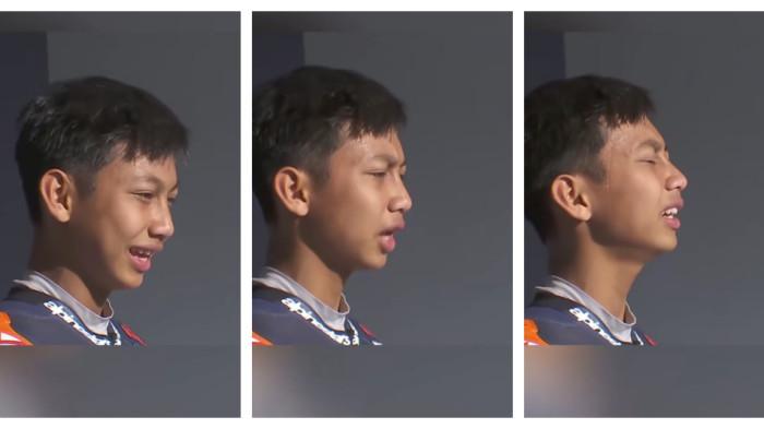 MENANGIS HARU - Pebalap muda Indonesia Muhammad Kiandra Ramadhipa menangis haru saat awarding usai finish pertama di balapan Red Bull Rookies Cup Jerez di Sirkuit Jerez di Jerez de la Frontera, Andalusia, Spanyol Selatan, Minggu, 26 April 2026. 