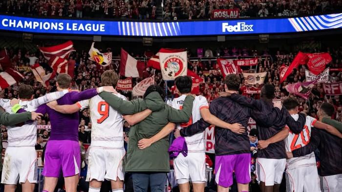 BAYERN MENANG- Bayern Muenchen berhasil meninggalkan ibu kota Prancis dengan kemenangan 2-1. hebatnya, kemenangan diraih meski harus bermain dengan 10 pemain sejak sebelum jeda babak pertama, menyusul sang pencetak dua gol Luis Díaz diganjar kartu merah karena tekel berbahaya terhadap Achraf Hakimi.