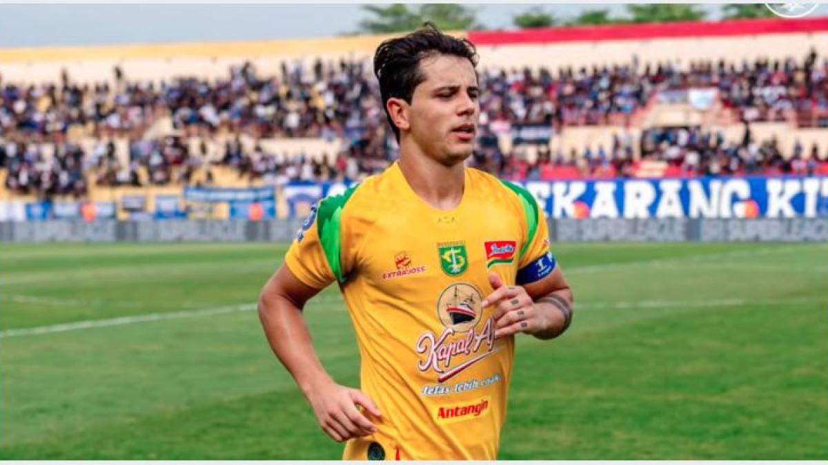 PERSEBAYA SURABAYA - Foto Bruno Moreira saat berseragam Persebaya Surabaya.