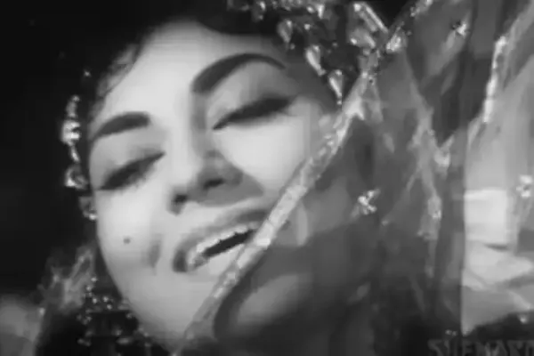 Meenu Mumtaz: Story of struggle and controversy