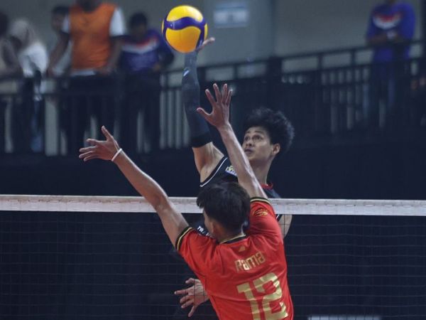 Boy Arnes Arabi tampil trengginas di grand final Proliga. Walau sempat menurun, dampak dari pemain yang dikenal dengan lompatan tingginya ini sangat terasa.