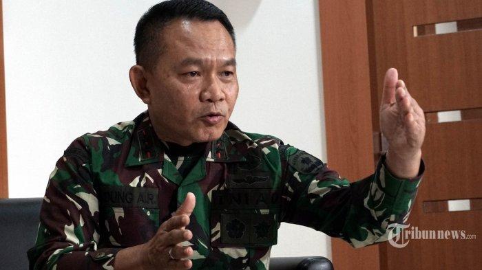 Pangdam Jaya Mayor Jenderal TNI Dudung Abdurachman menjawab pertanyaan redaksi Tribunnews saat berkunjung ke Makodam Jaya, Jakarta, Senin (23/11/2020).