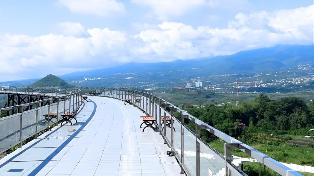 Malang Skyland jadi favorit wisata ketinggian, cek harga tiket dan promonya.