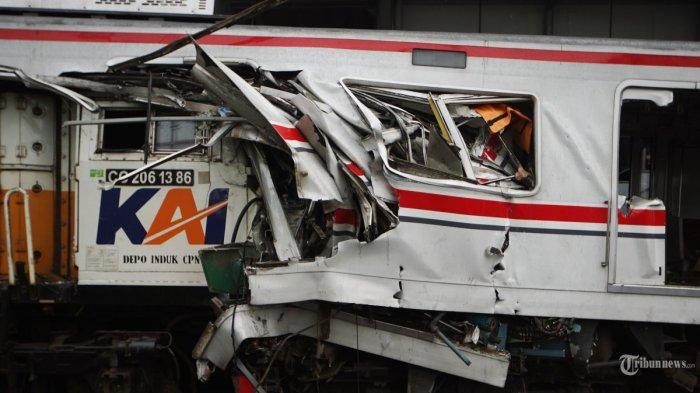 Kondisi kereta yang bertabrakan antara KRL Commuterline dengan KA Argo Bromo Anggrek relasi Gambir-Surabaya Pasar Turi di Stasiun Bekasi Timur, Bekasi, Jawa Barat, Selasa (28/4/2026).