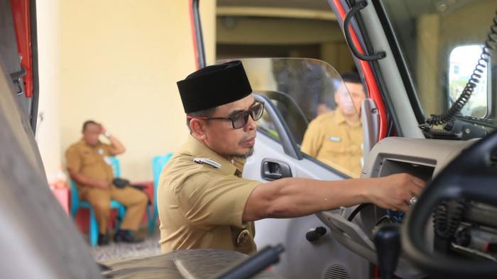 APEL KENDARAAN - Pemerintah daerah Bolaang Mongondow Utara (Pemda Boltara), menggelar apel kendaraan dinas yang digunakan oleh seluruh Satuan Kerja Perangkat Daerah (SKPD). Apel kendaraan dinas tersebut dilaksanakan di Halaman Kantor Bupati Boltara, Selasa (28/04/2026).