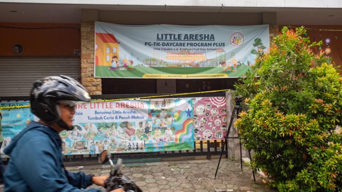 Kasus kekerasan di daycare Yogyakarta jadi sorotan, terungkap dosen Universitas Gadjah Mada jadi penasihat yayasan.