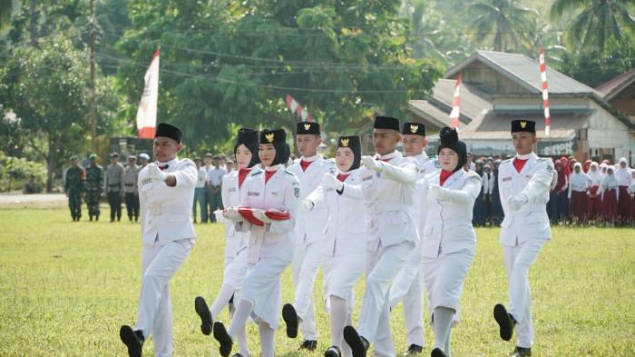 PEMKAB BOLSEL - Bupati Bolaang Mongondow Selatan (Bolsel) H Iskandar Kamaru.-0-090