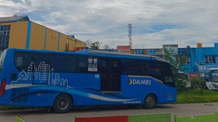 JADWAL DAMRI - Tampak aktivitas di terminal Damri Tanjung Selor sebelum keberangkatan belum lama ini. Intip Jadwal Damri Tanjung Selor, pada Rabu (29/4/2026) hari ini, tersedia rute ke Mangkupadi, Berau, hingga Samarinda. (TribunKaltara.com / Desi Kartika)