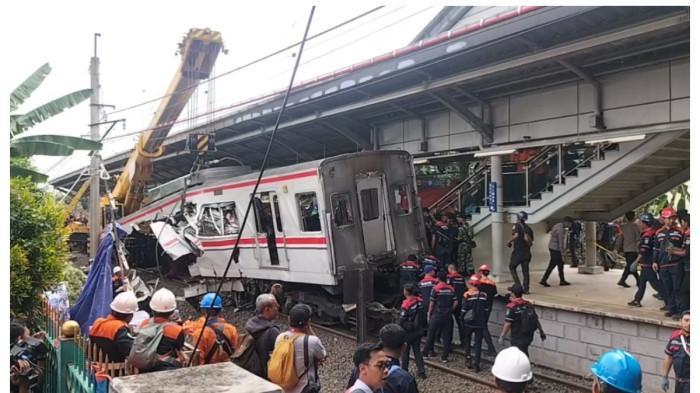 Imbas kecelakaan maut antara KRL dan KA Argo Bromo Anggrek di Bekasi Timur, PT KAI membatalkan belasan perjalanan kereta dari dan menuju Jakarta.