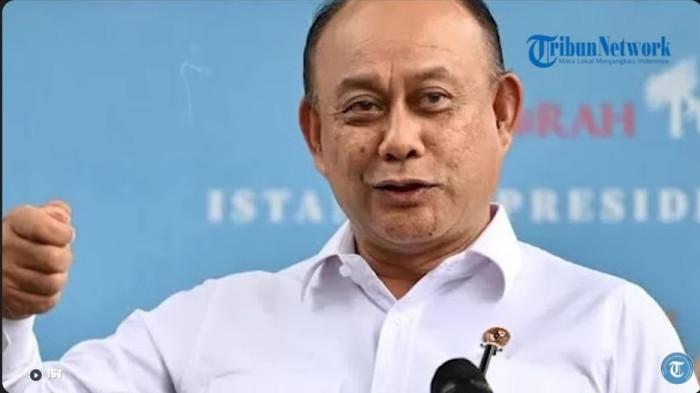 PENGHARGAAN - Kepala Badan Gizi Nasional (BGN) Dadan Hindayana mendapat penghargaan Bintang Jasa Utama dari Presiden RI Prabowo Subianto, Jumat (13/2/2026).