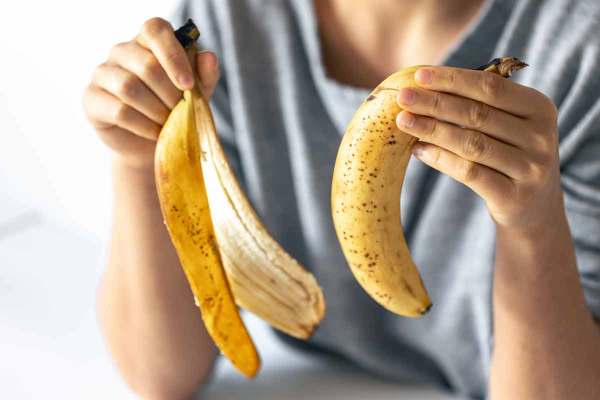Hair Care Tips: Banana Peel Powder for Shiny Hair
