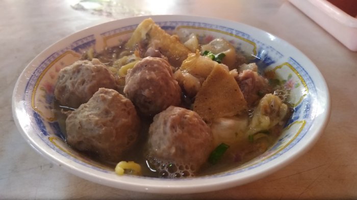 Bakso Pak Geger di Jalan Mintojiwo Nomor 3 Kota Semarang.