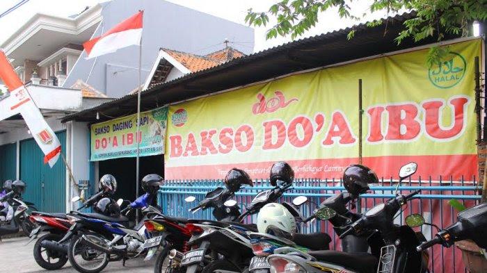 Bakso Doa Ibu di Semarang, Jawa Tengah.