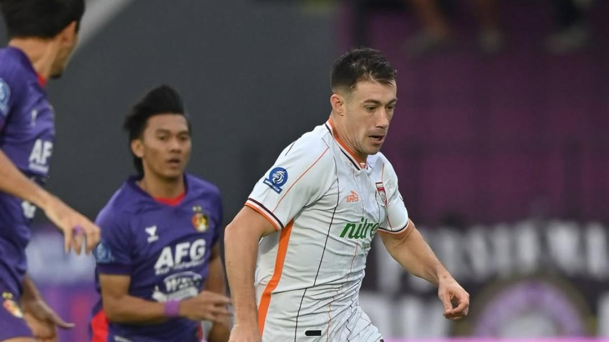Aksi pemain bintang Borneo FC, Mariano Peralta dalam laga melawan Persik Kediri pada pekan 30 Super League 2025/2026 di Stadion Brawijaya, Kediri, Rabu (29/4/2026).