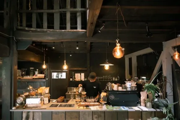 Alih Profesi, Mantan Pramugari Pilih Pulang Kampung dan Buka Toko Roti