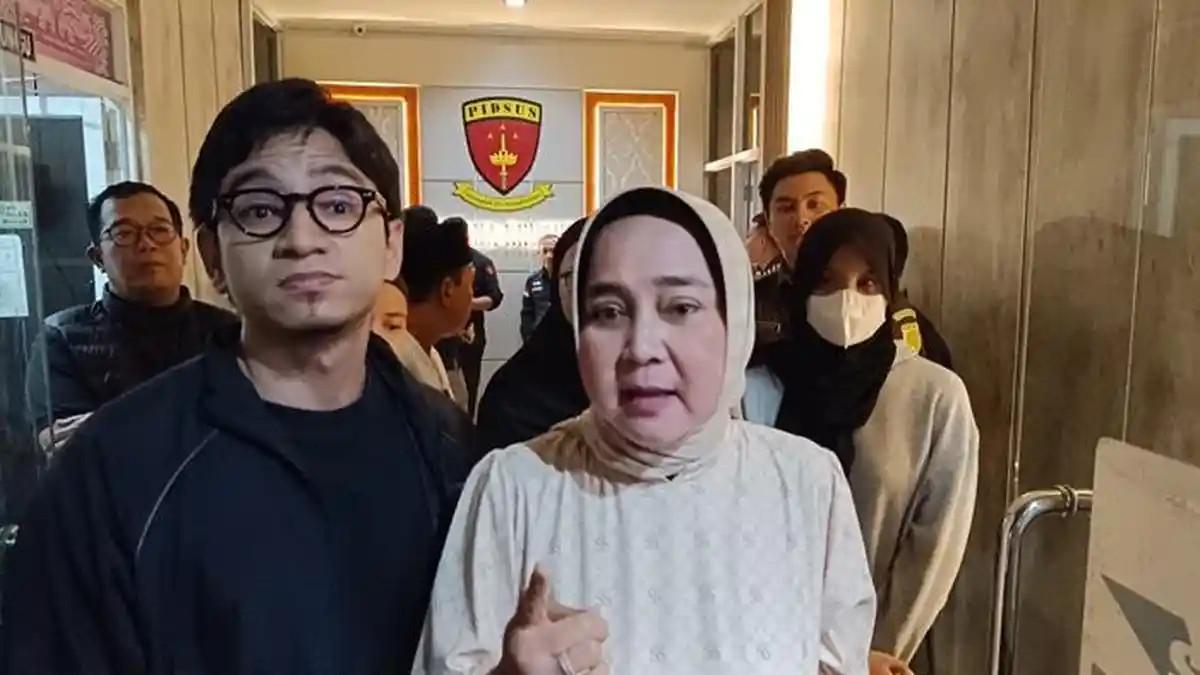 ARINAL DJUNAIDI TERSANGKA - Riana Sari, istri eks Gubernur Lampung Arinal Djunaidi, mendatangi Gedung Pidsus Kejati Lampung, Selasa (28/4/2026).