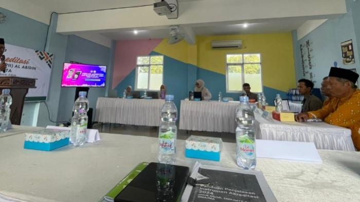 SMPII Al Abidin Yogyakarta melaksanakan kegiatan visitasi akreditasi sebagai upaya memastikan dan menjamin mutu layanan pendidikan yang dijalankan oleh lembaga. Kegiatan ini berlangsung pada Senin–Selasa, 27–28 April 2026, bertempat di lingkungan sekolah.