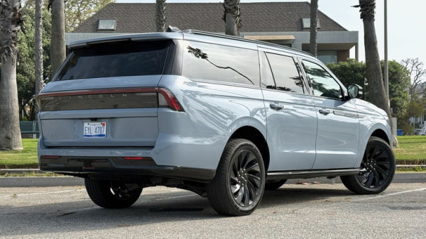 2026 Lincoln Navigator L Reserve rear 3/4 parked at the beach