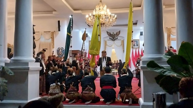 Bedol pusaka merupakan salah satu tradisi dalam Grebeg Suro untuk menyambut Tahun Baru Islam 1 Muharram yang rutin dilakukan di setiap tahunnya.