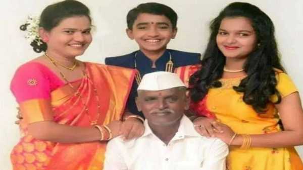 या सोहळ्यासाठी मुख्यमंत्री राजकीय दिग्गज आणि संत-महंतांना निमंत्रण देण्यात आलं असून तयारी अंतिम टप्प्यात पोहोचली आहे. अनेक राजकीय दिग्गज आणि संत-महंतांची या विवाहासाठी उपस्थिती अपेक्षित आहे. एकीकडे कीर्तनातून लोकांना साधेपणाचा संदेश देणारे इंदोरीकर महाराज आता विवाहामुळे पुन्हा चर्चेत आले आहेत. 