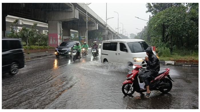 KORBAN TABRAK LARI - Jalan Laksamana Malhayati lokasi kecelakaan pedagang buah menjadi korban tabrak lari di Duren Sawit, Jakarta Timur, Sabtu (2/5/2026). TRIBUNJAKARTA.COM/BIMA PUTRA