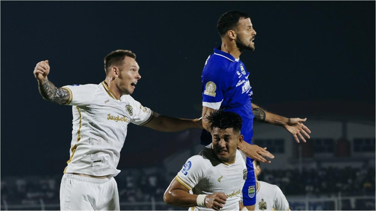 CUPLIKAN LAGA - Potret duel Bhayangkara FC kontra Persib Bandung di pekan ke-30 Liga 1 2025/2026 di Stadion PKOR Sumpah Pemuda, Bandar Lampung, Kamis (30/4/2026).