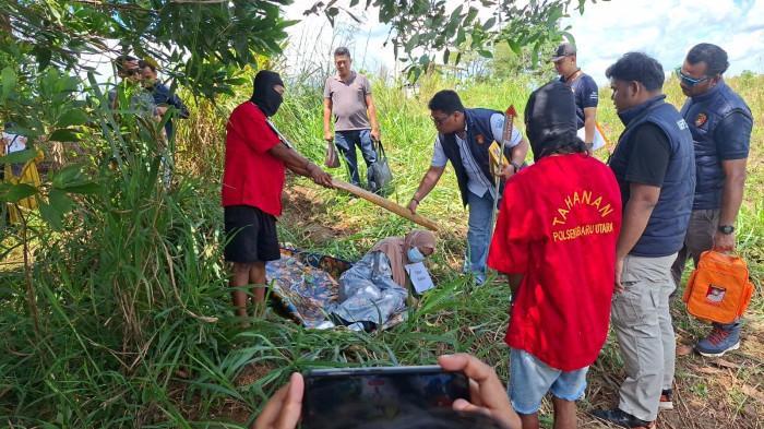 Rekontruksi kasus pembunuhan guru pondok pesantren