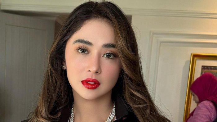 Dewi Perssik