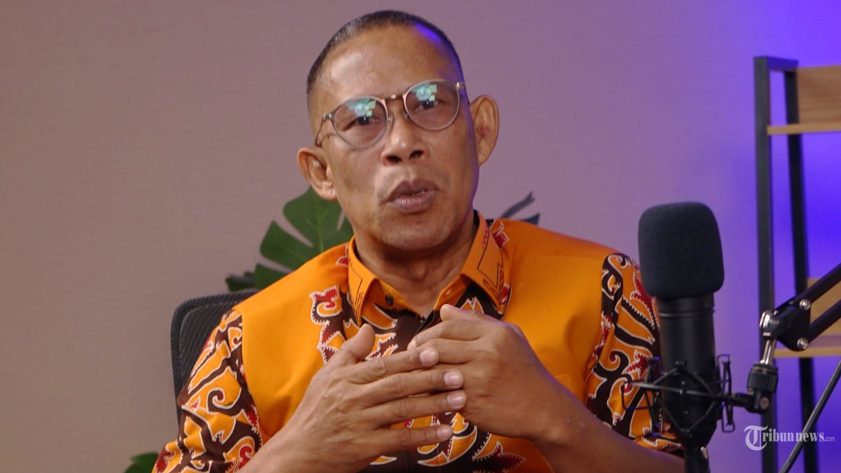 UMKM DI BULUNGAN - Bupati Bulungan Syarwani berikan keterangan mengenai perkembangan UMKM di Bulungan, Kalimantan Utara. Keterangan tersebut diberikan saat wawancara khusus di Studio Tribunnews, Jalan Palmerah Selatan, Jakarta Pusat, Jumat (1/5/2028). Dalam keterangannya, hasil UMKM dari Bulungan sudah dijual ke beberapa daerah di luar Pulau Kalimantan, satu di antaranya Jakarta. TRIBUNNEWS/LENDY RAMADHAN