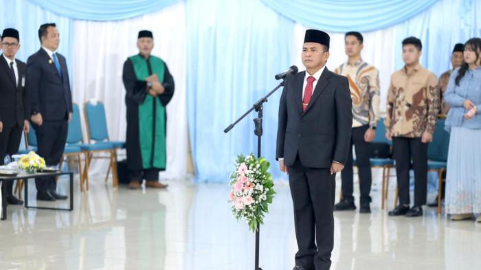 Gubernur YSK melantik Tahlis Gallang sebagai Sekretaris Daerah